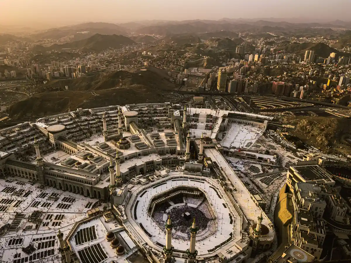 An elevated view of Masjid al-Haram and the surrounding Makkah buildings
